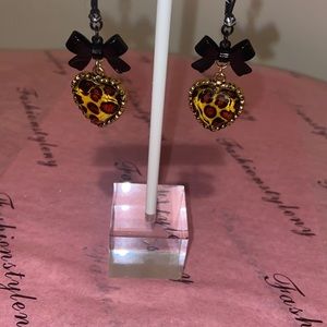 Betsy Johnson Fashion Jewelry Earrings.